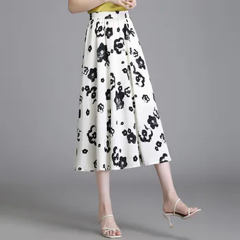 Шифоновая юбка средней длины с принтом для летних женщин, тонкая и свободная, демонстрирующая тонкий и ниспадающий силуэт с высокой талией и большими размахами